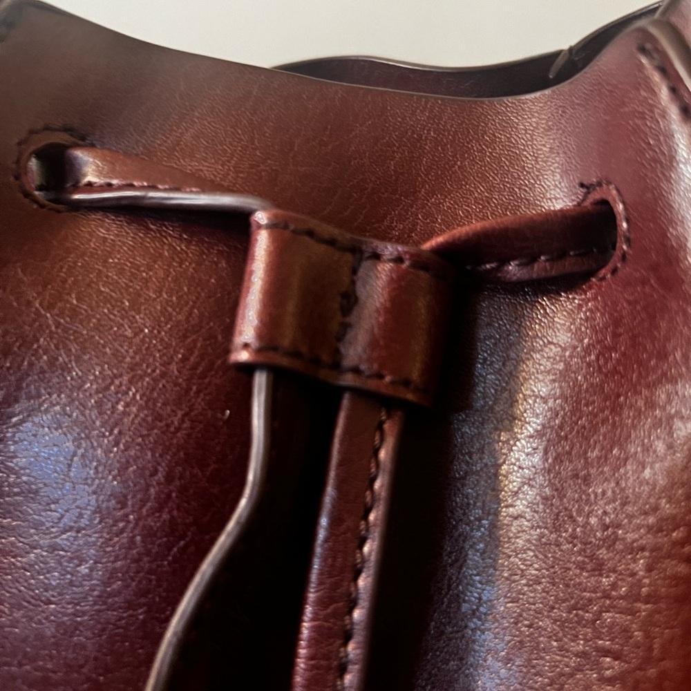 Matt & Nat Burgundy Bucket Bag - Picture 7 of 9